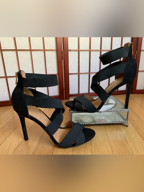 Jessica Simpson Shoes - EUC JESSICA SIMPSON JULLRY Black Hi-Heel Back-Zip Elastic-Band Straps Size 10M